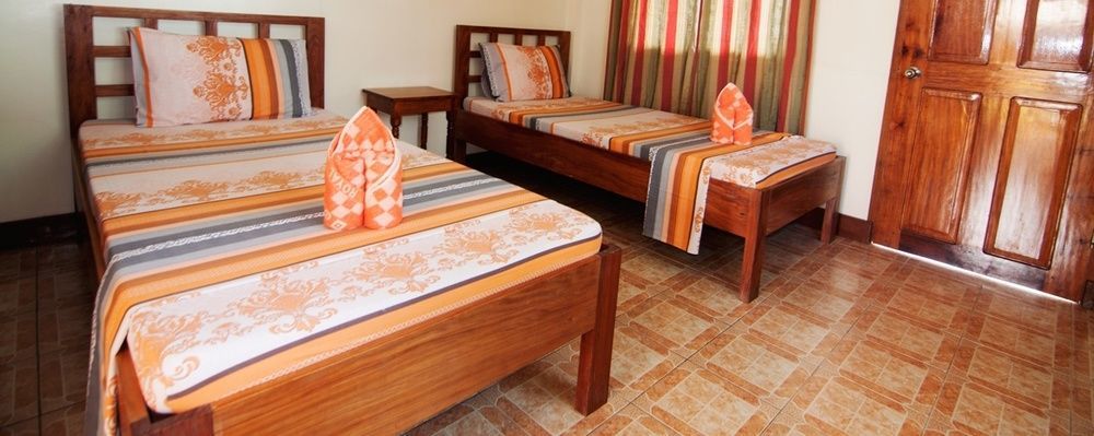 אל נידו Inngo Tourist Inn מראה חיצוני תמונה