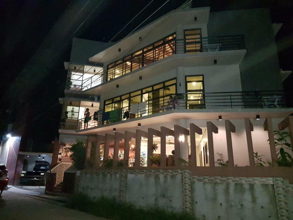 אל נידו Inngo Tourist Inn מראה חיצוני תמונה